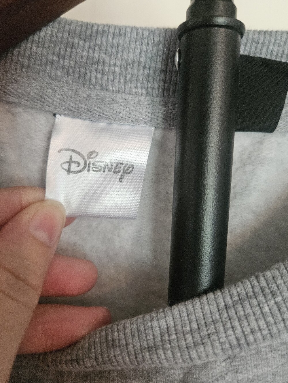Disney Gray Crewneck Sweatshirt with Mickey & Pluto Holiday Graphic Size Large - Picture 3 of 6